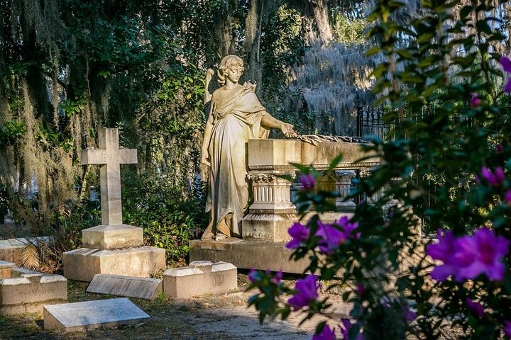 Bonaventure Cemetery Tour